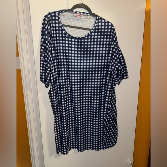 ASOS - Urban Threads longline tshirt. Oversized blue black and white gingham - Picture 1 of 3